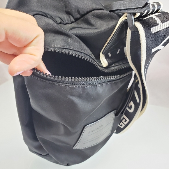 NWT$1385 Givenchy Black Gym Duffle Nylon Bag - Picture 13 of 16